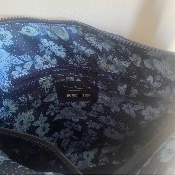 Vera Bradley ReActive Hipster Stylish Denim Blue Crossbody Bag - Picture 3 of 6